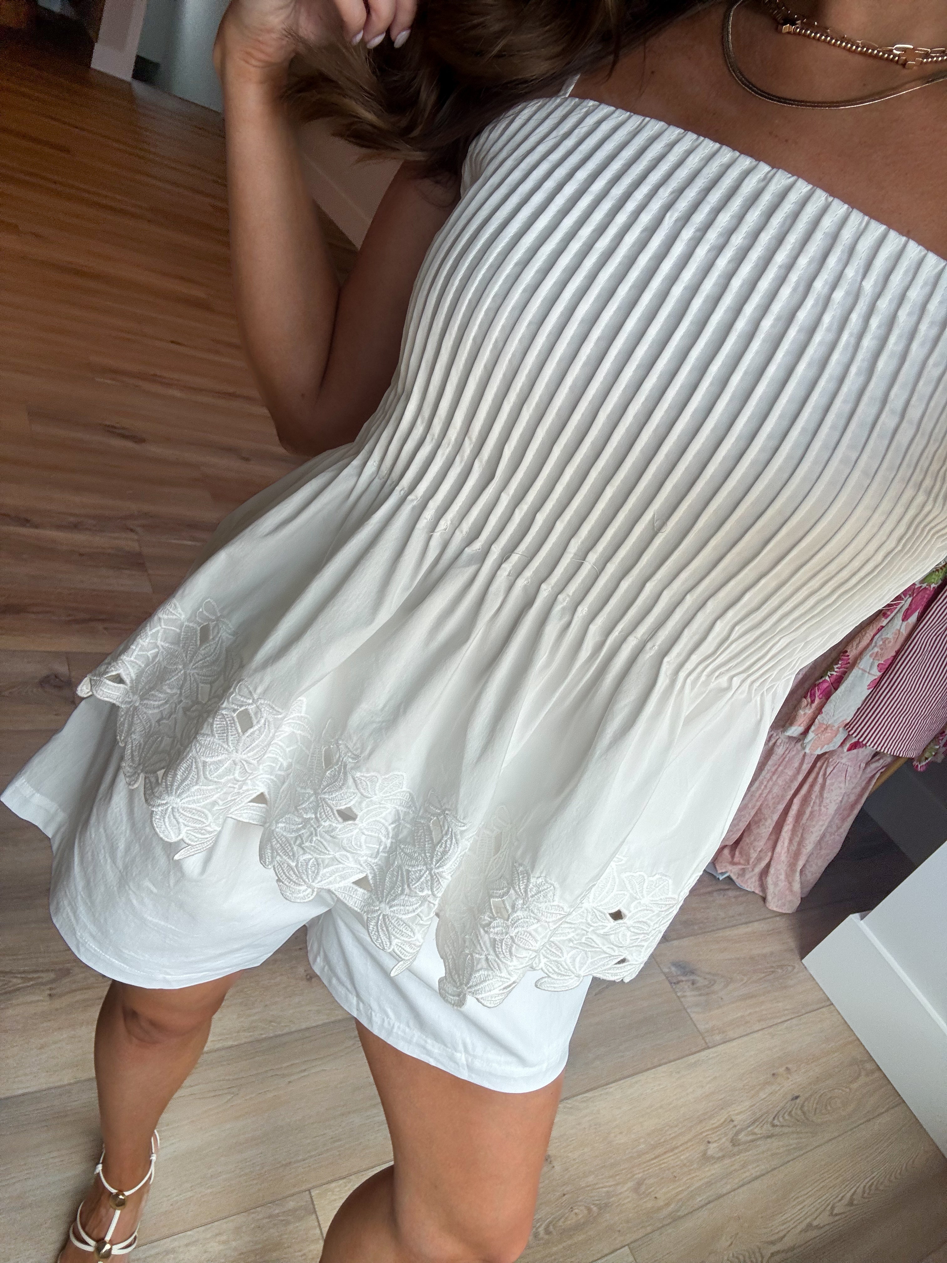 Eyelet Elegance Set